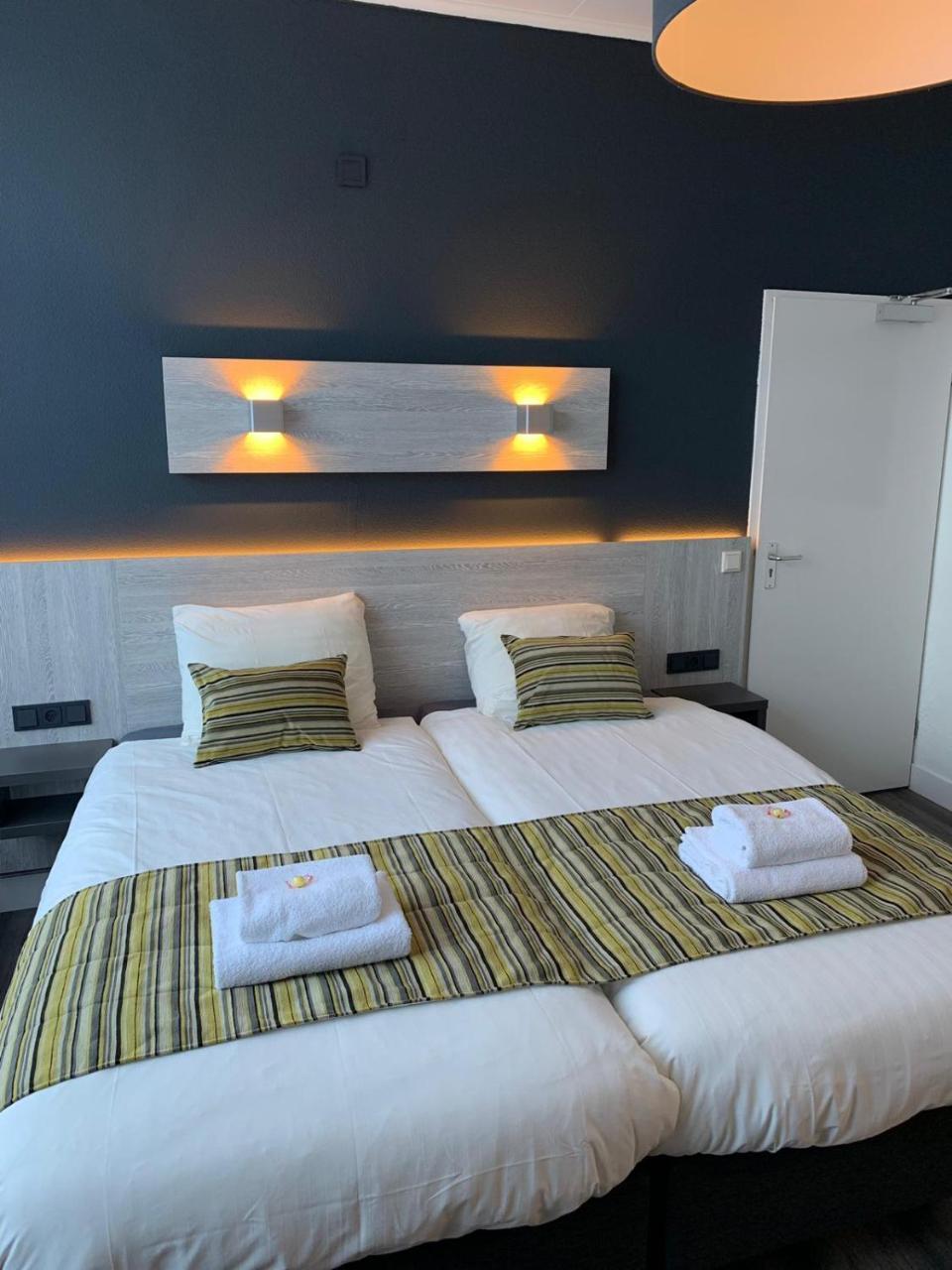 Hotel & Appartementen Royal Sas van Gent Εξωτερικό φωτογραφία